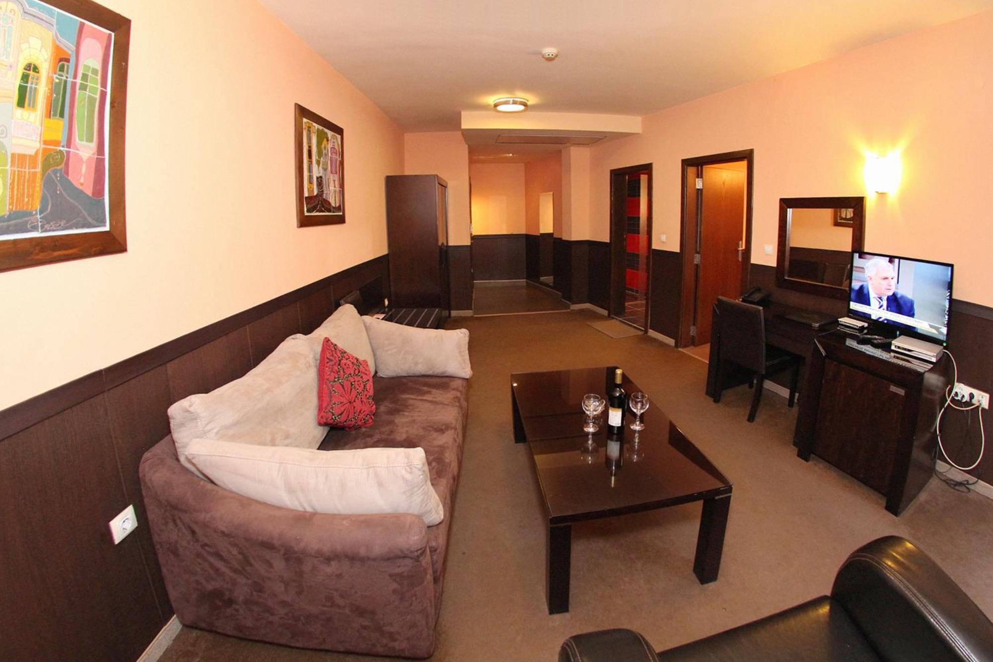 Hotel Ego - Free Parking - Top Central Location Plowdiw Zimmer foto